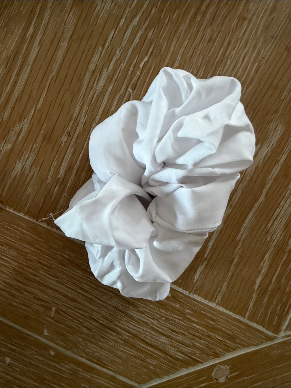 ALO Yoga White Satin Hair Scrunchie